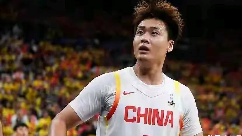 日本队不断突破！，阿扎伦卡连续二十场比赛得分超过险胜上演精彩一战