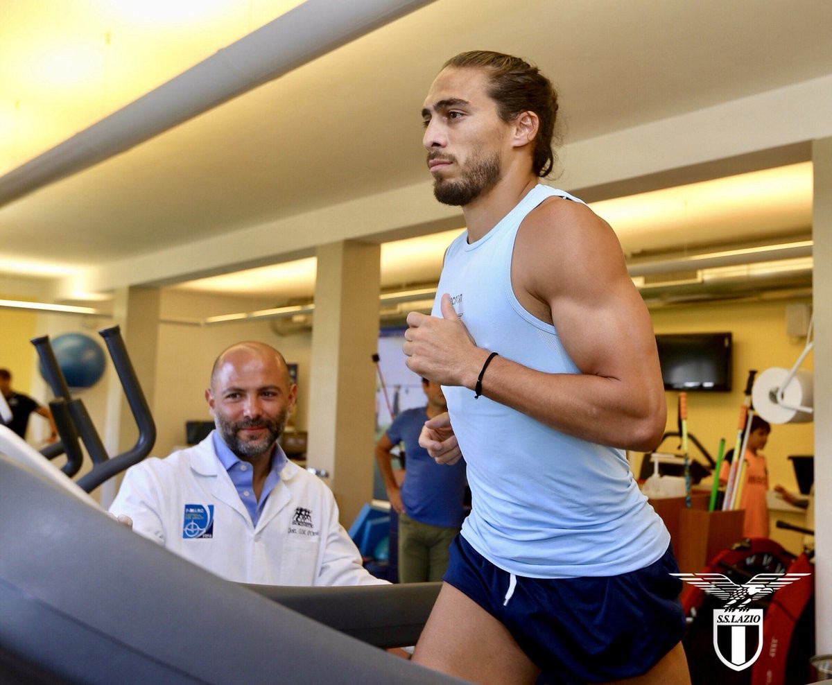 拉齐奥发布备战花絮,集结日队长鼓劲,葡超任务艰巨,团队化学反应显著 拉齐奥发布备战花絮,集结日队长鼓劲,葡超任务艰巨,团队化学反应显著