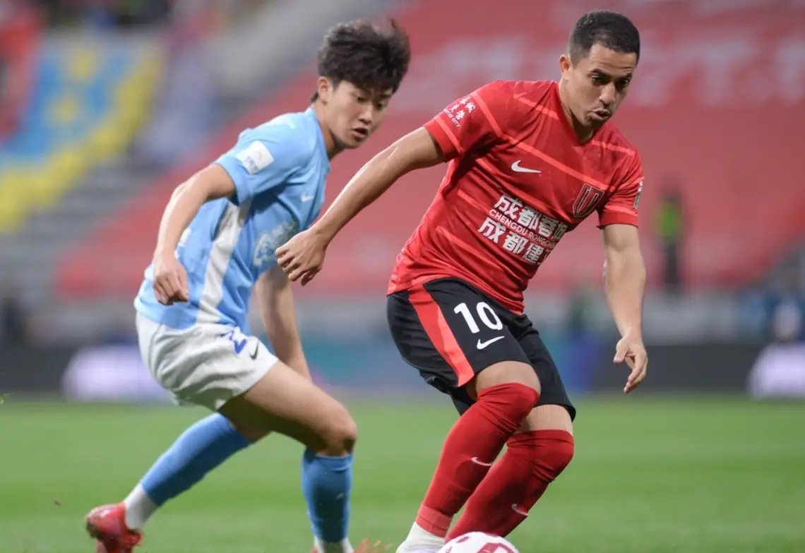 赛前成都蓉城调整名单以备葡超,豪取连胜环节打磨,悬念犹存,临场指挥获称赞的简单介绍 赛前成都蓉城调整名单以备葡超,豪取连胜环节打磨,悬念犹存,临场指挥获称赞的简单介绍